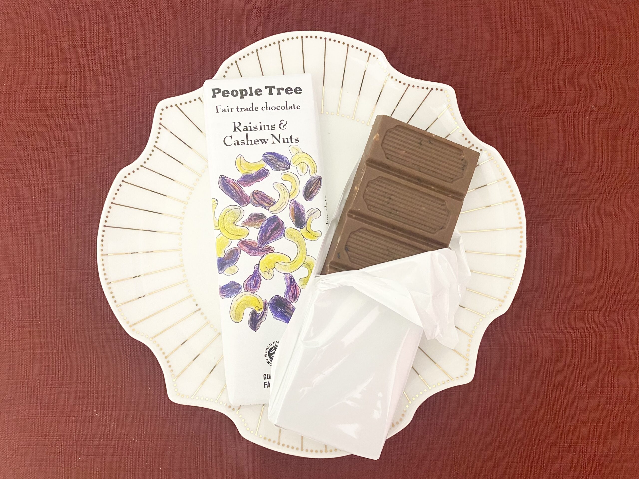 PeopleTree_Fairtrade_chocolate_Raisins&CashewNuts