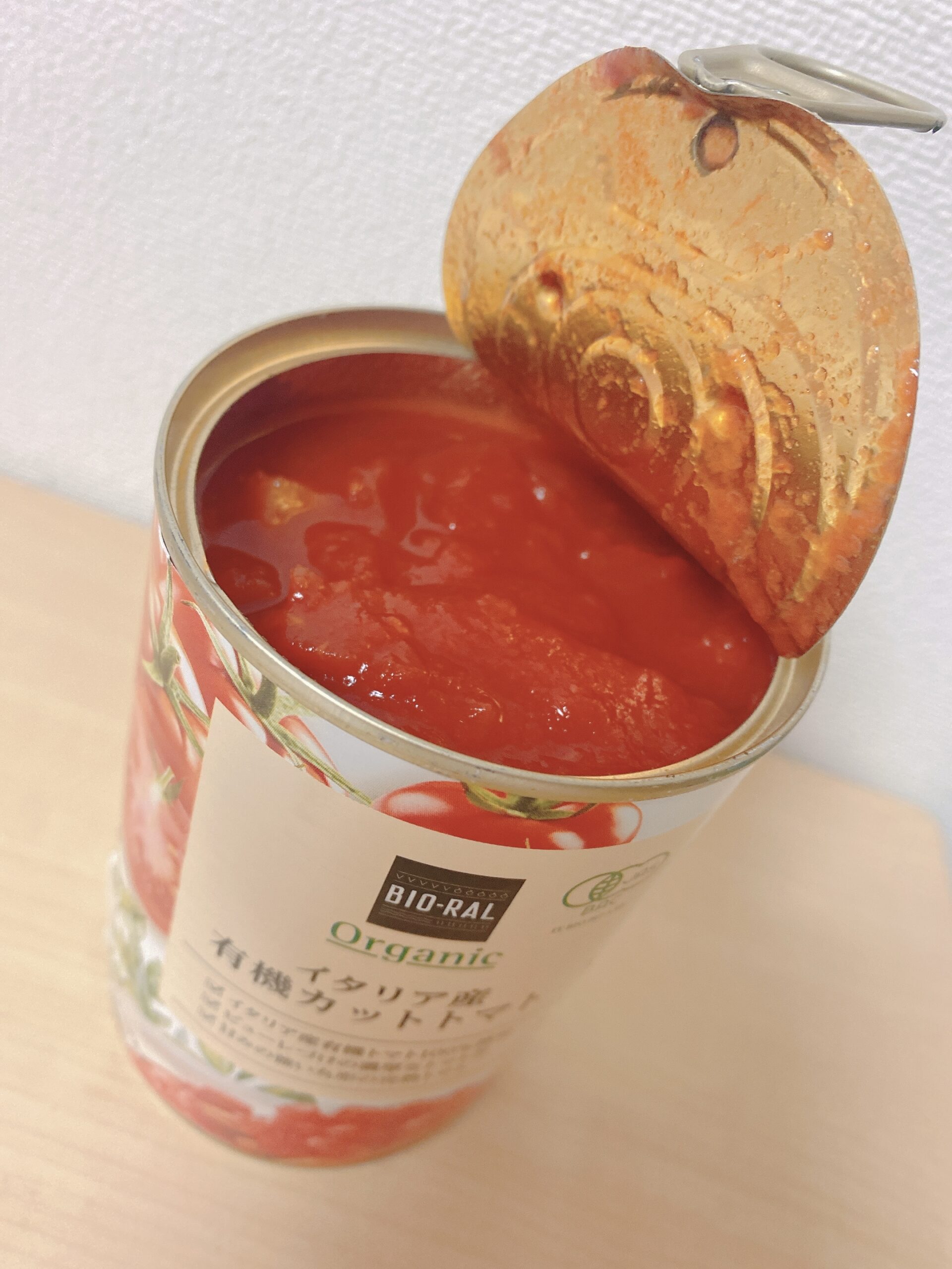 BIORAL_ビオラル_有機JASオーガニック_イタリア産有機カットトマト缶_缶を開けた所