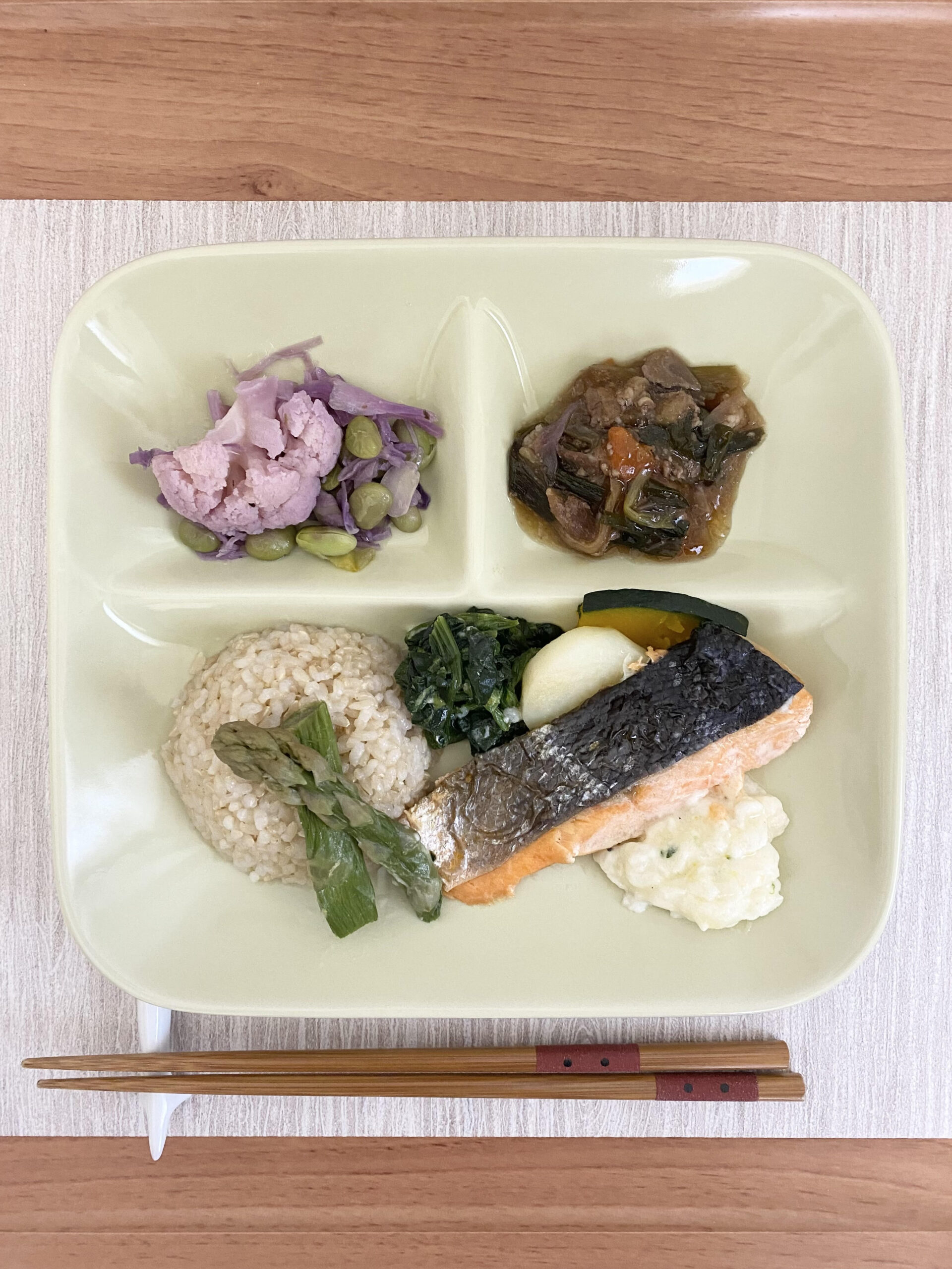 FIT FOOD HOME_サーモンのフローレンス風_盛り付け後